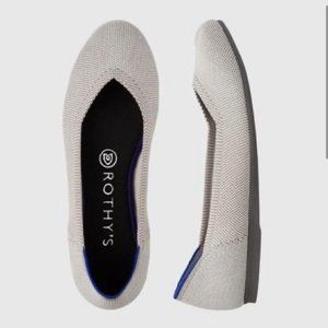 Rothy’s Round Toe Flat in Flax